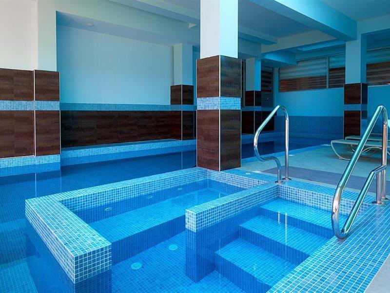 Family World Aqua Beach Matoula Complex 2*